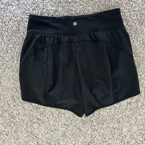 Lululemon High rise speed up short 2.5 inch